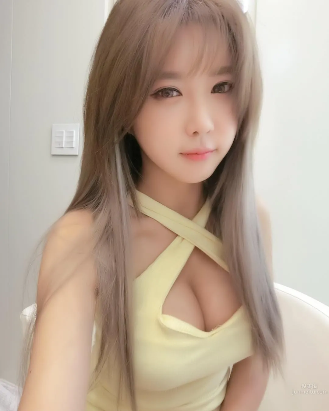 Heo Yun Mi - Off-the-Charts Looks Car Model Private Shoot photo 48