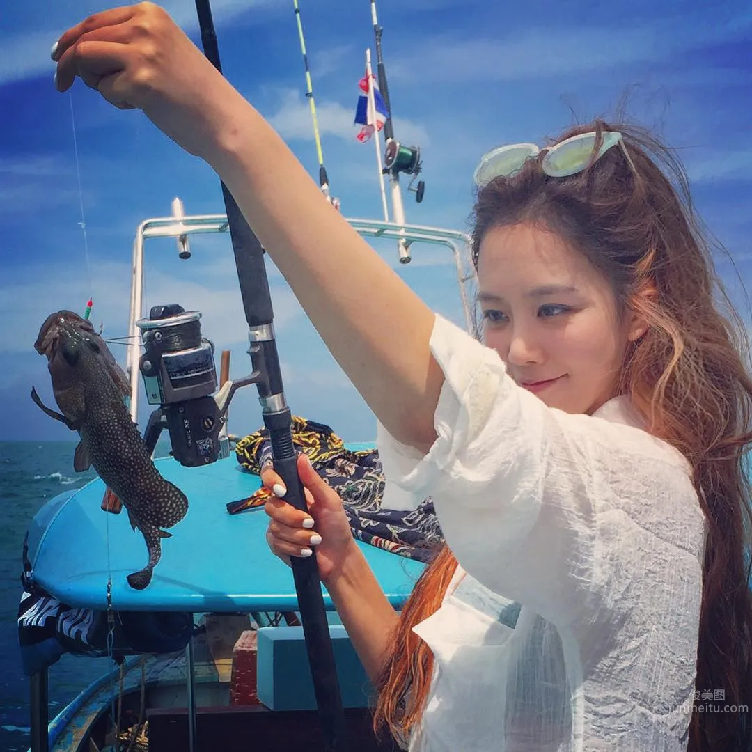 Miss Sohn, Korean Popular Fashion Blogger Private Shoot photo 3