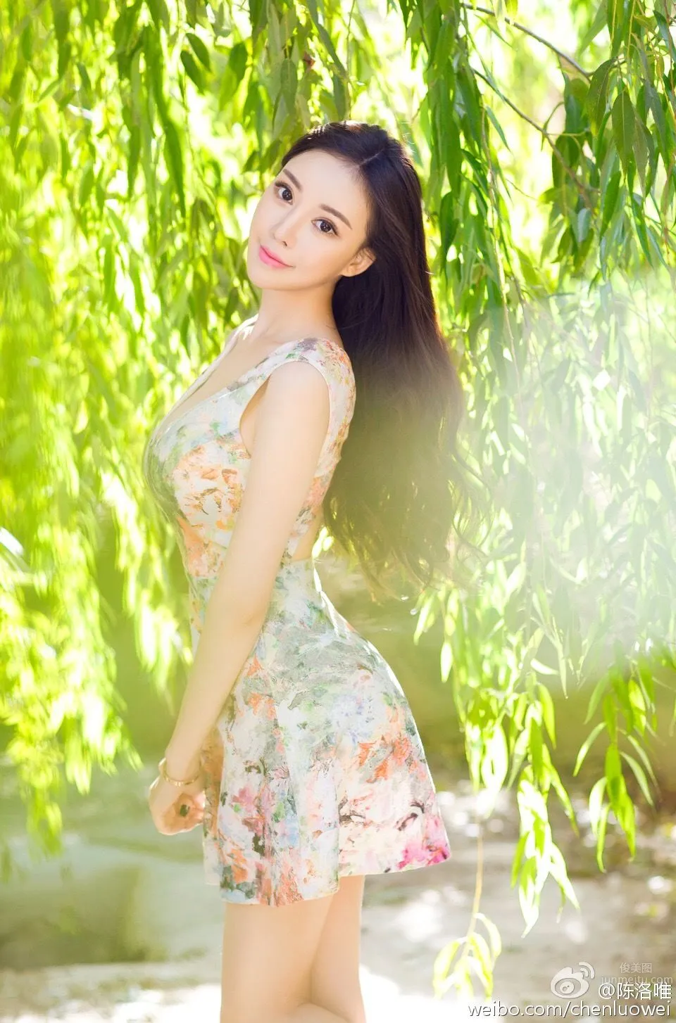 陈洛唯- 微博私房美照_0