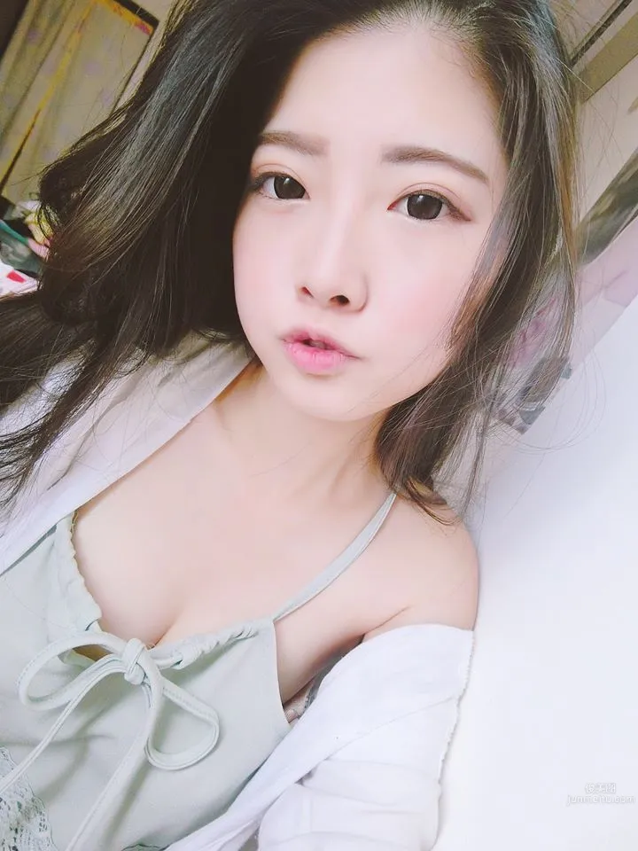 舒舒SuSu- 鄰家女孩的超高顔讓人過目不忘！ 16