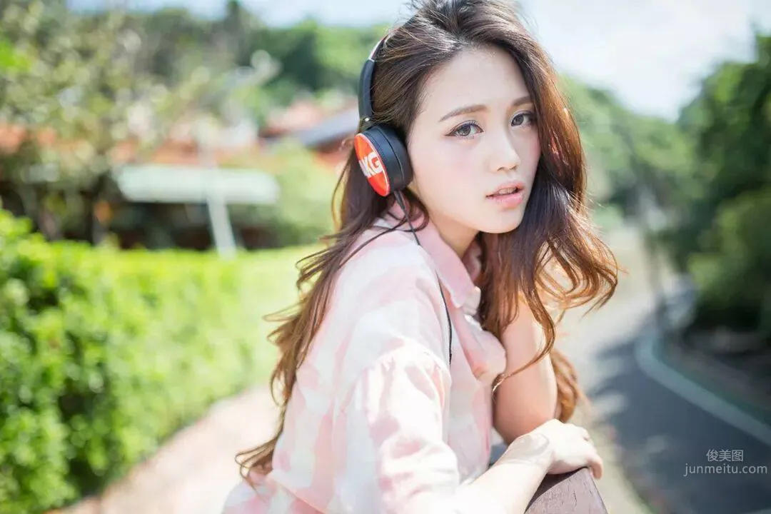 Ni Yuru - Sweet Selfie Beauty with a Great Figure photo 5