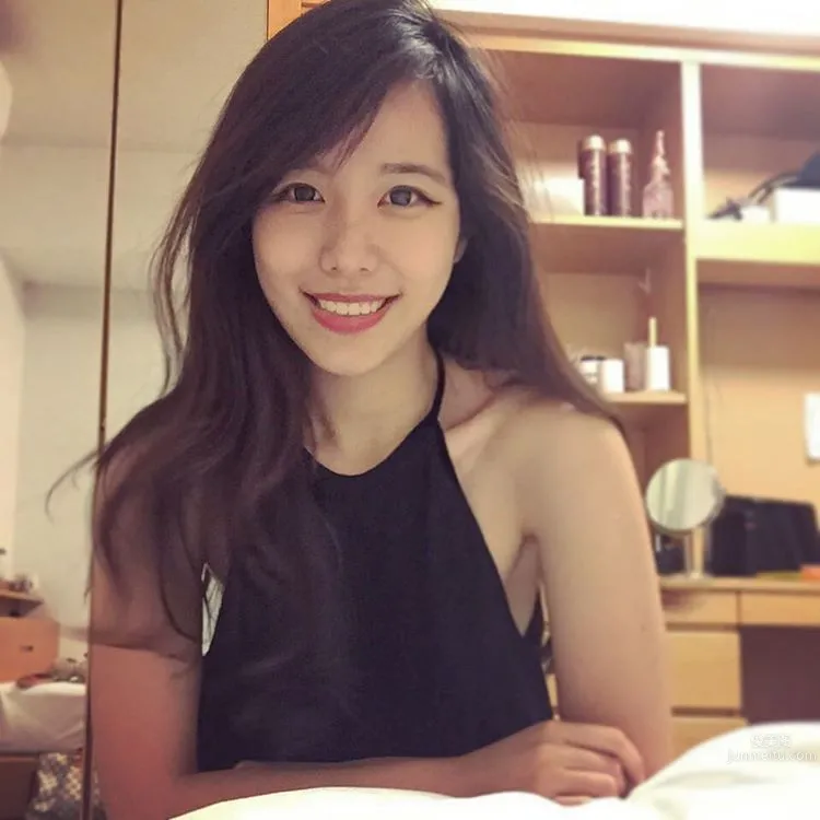 Huang Jiayi - Naturally Beautiful, Pure and Lovely Girlfriend Style photo 4