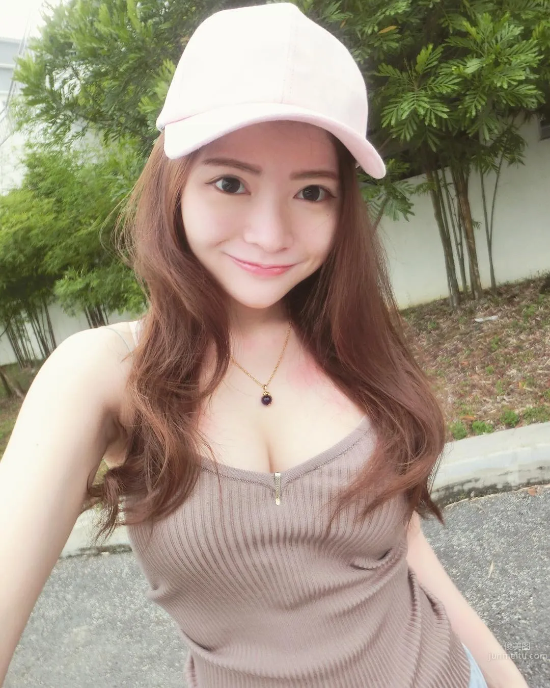 Annekie Kow- 這樣有胸又有顔值的大馬妹真不多 20