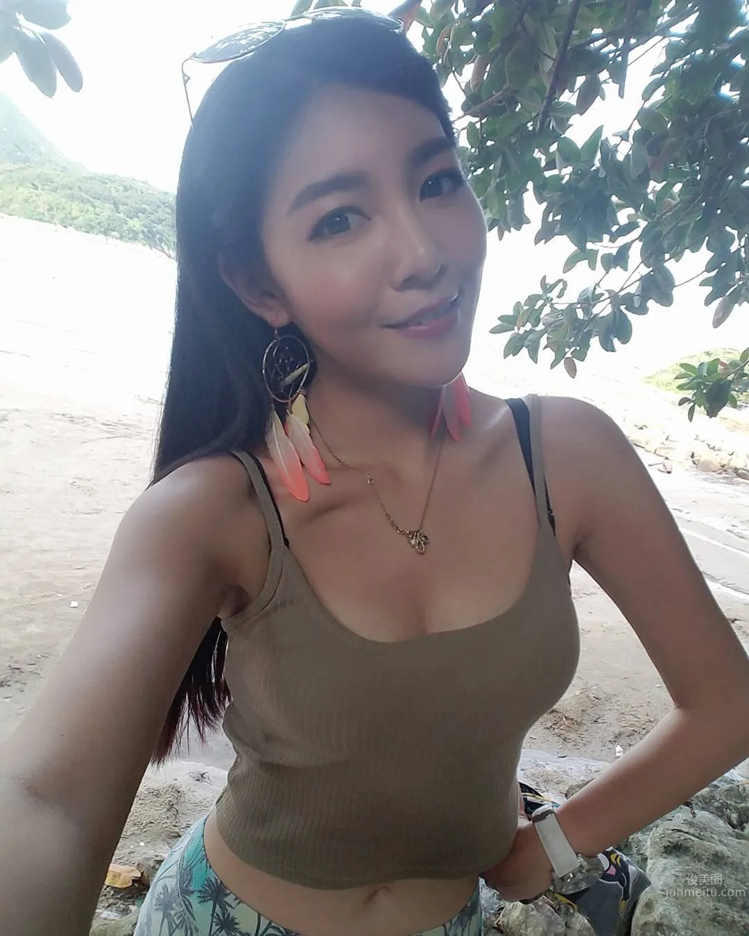 Nicole Wan - She Has a Pair of Clear Beautiful Eyes photo 11