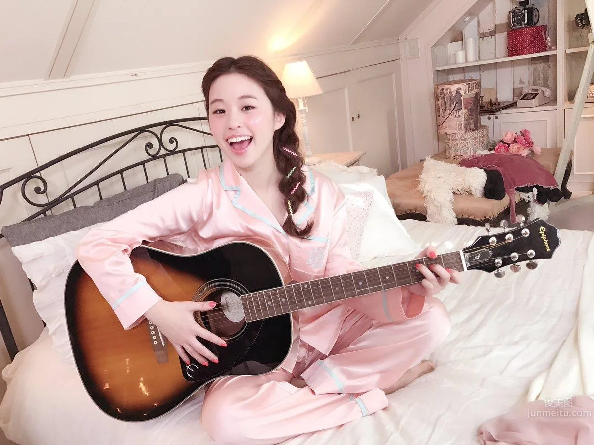 Anna Yano - Blue Letter Style Popular Female Singer photo 5