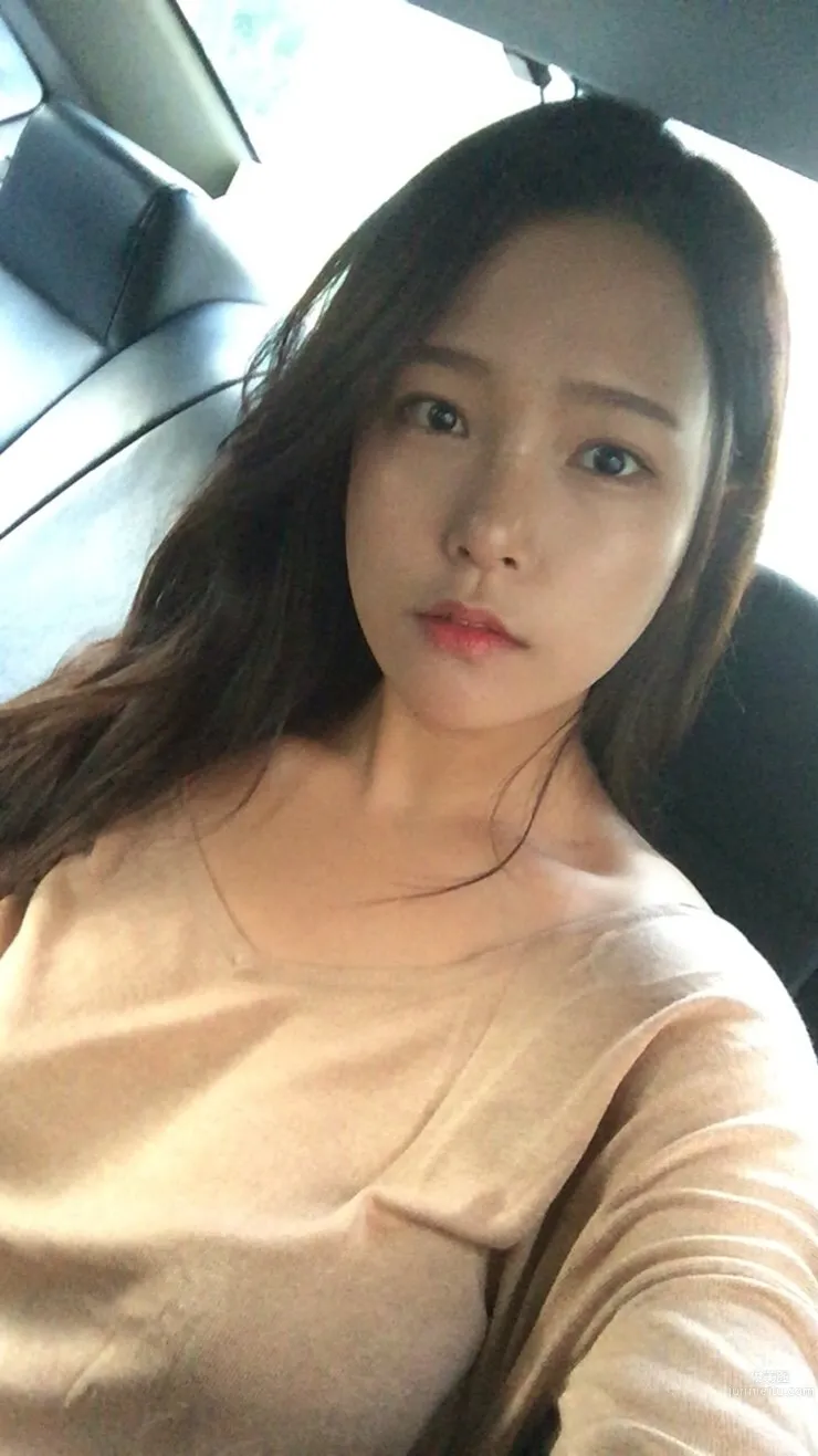 Betteralicee- 酒窩美女美妝私房照 11