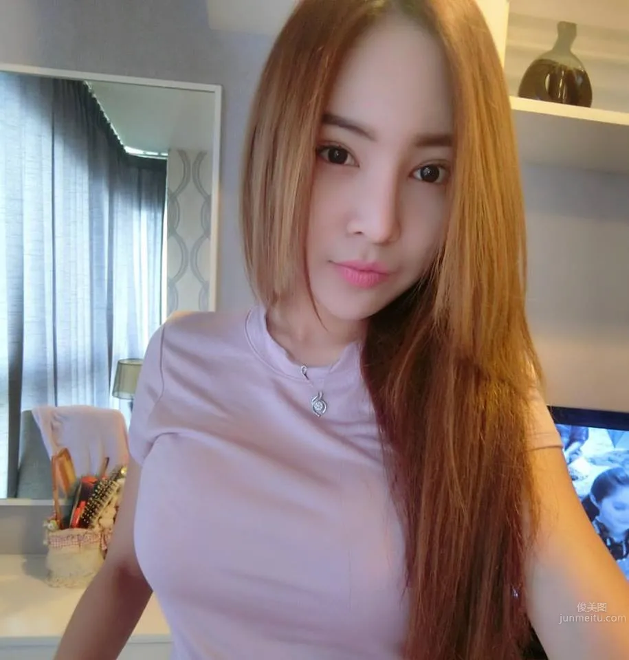 Minta Phosri: Photo Set 2025 photo 9