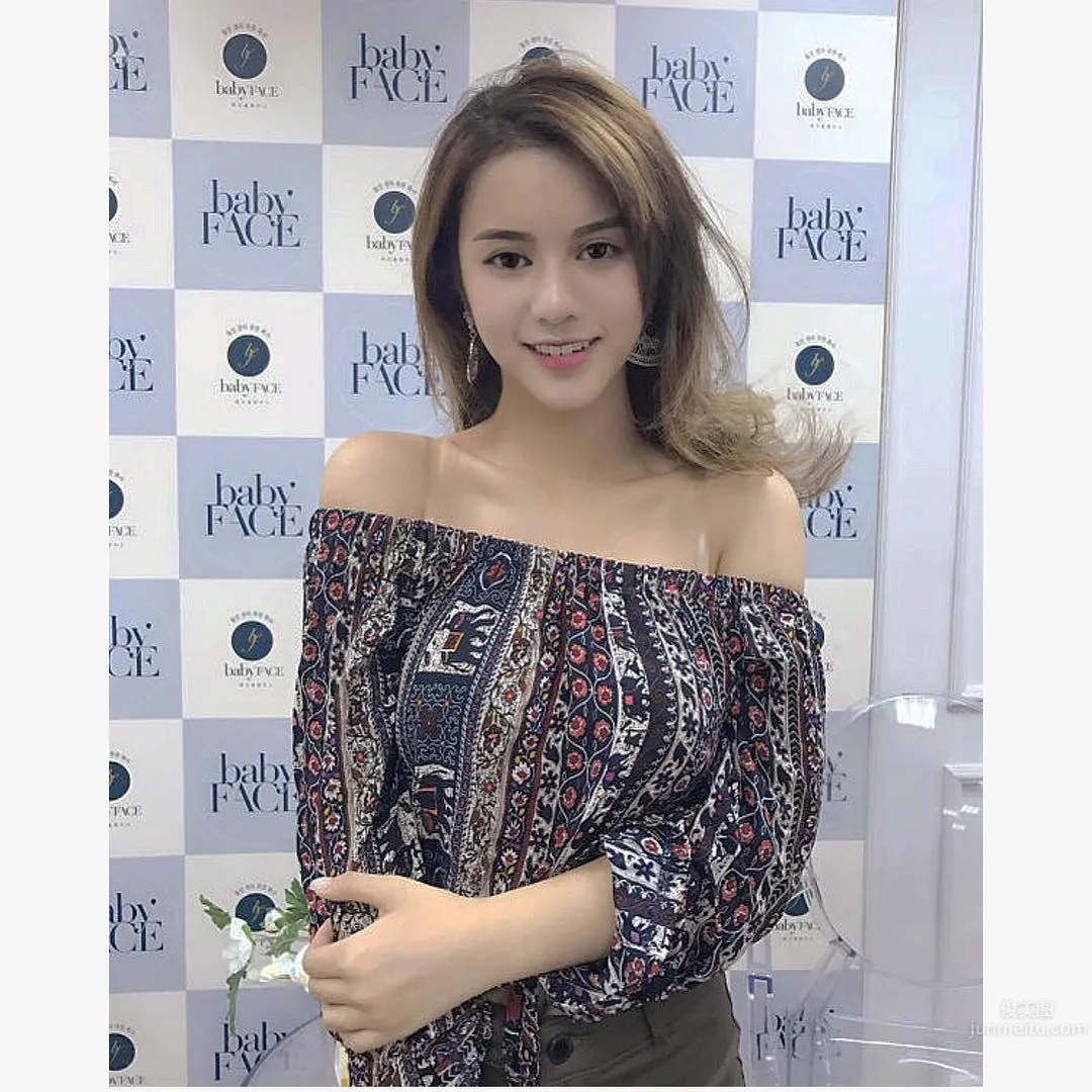 Larine Tang: instagram photo 5