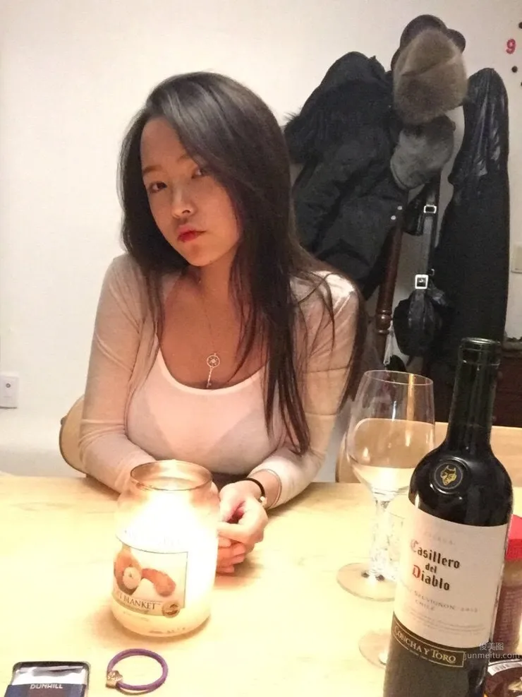 Betteralicee- 酒窩美女美妝私房照 24