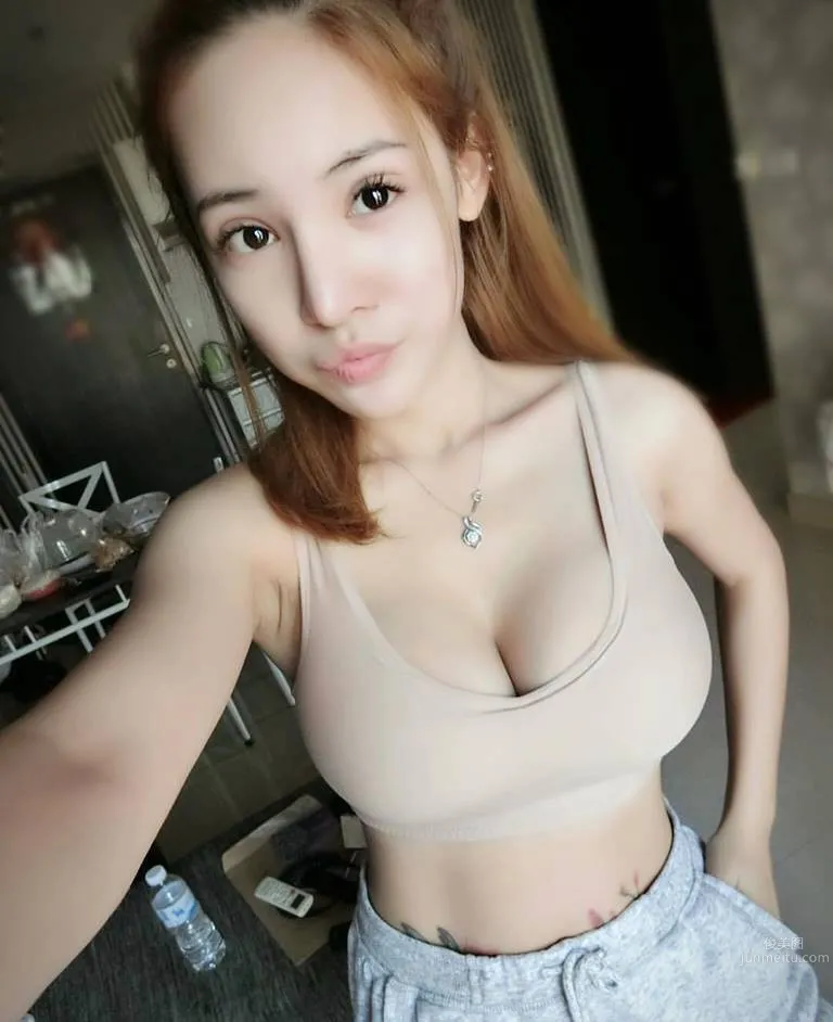 Minta Phosri: Photo Set 2025 photo 17