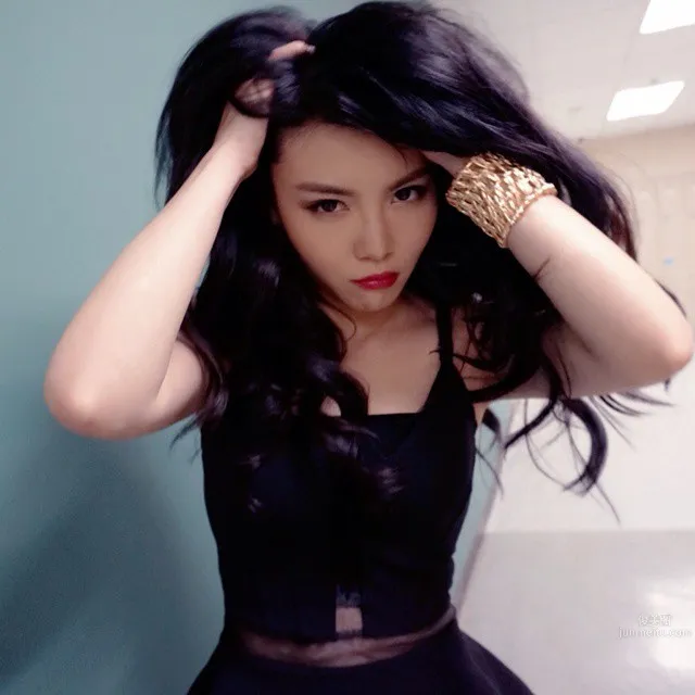 Nicole Wan - She Has a Pair of Clear Beautiful Eyes photo 25