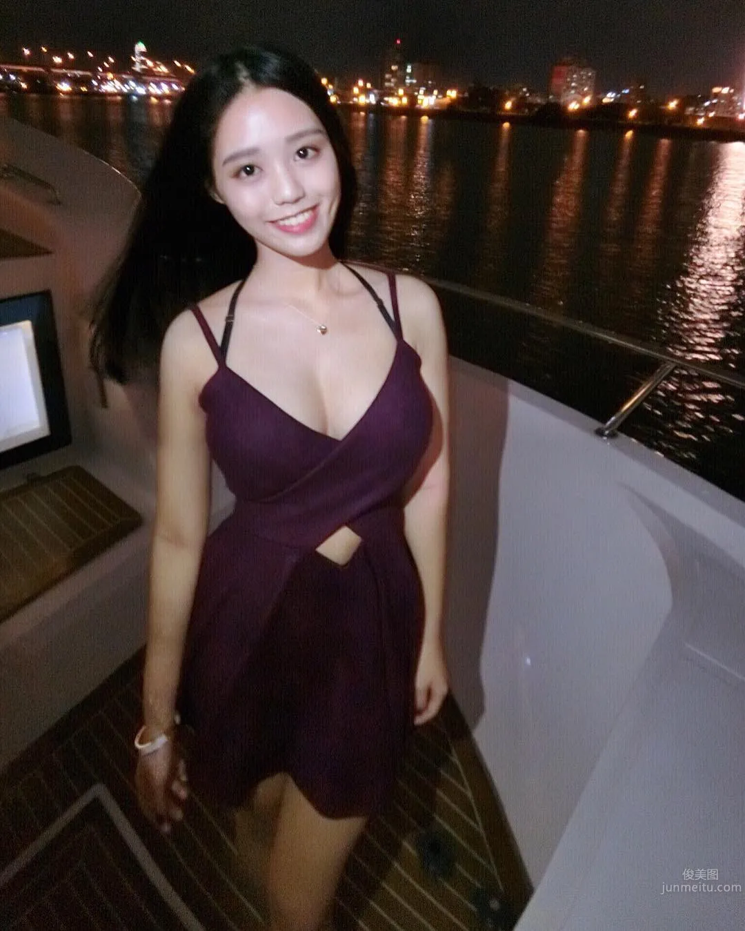 Debby Guanguan - A Good Figure Should Be Shown Off photo 12