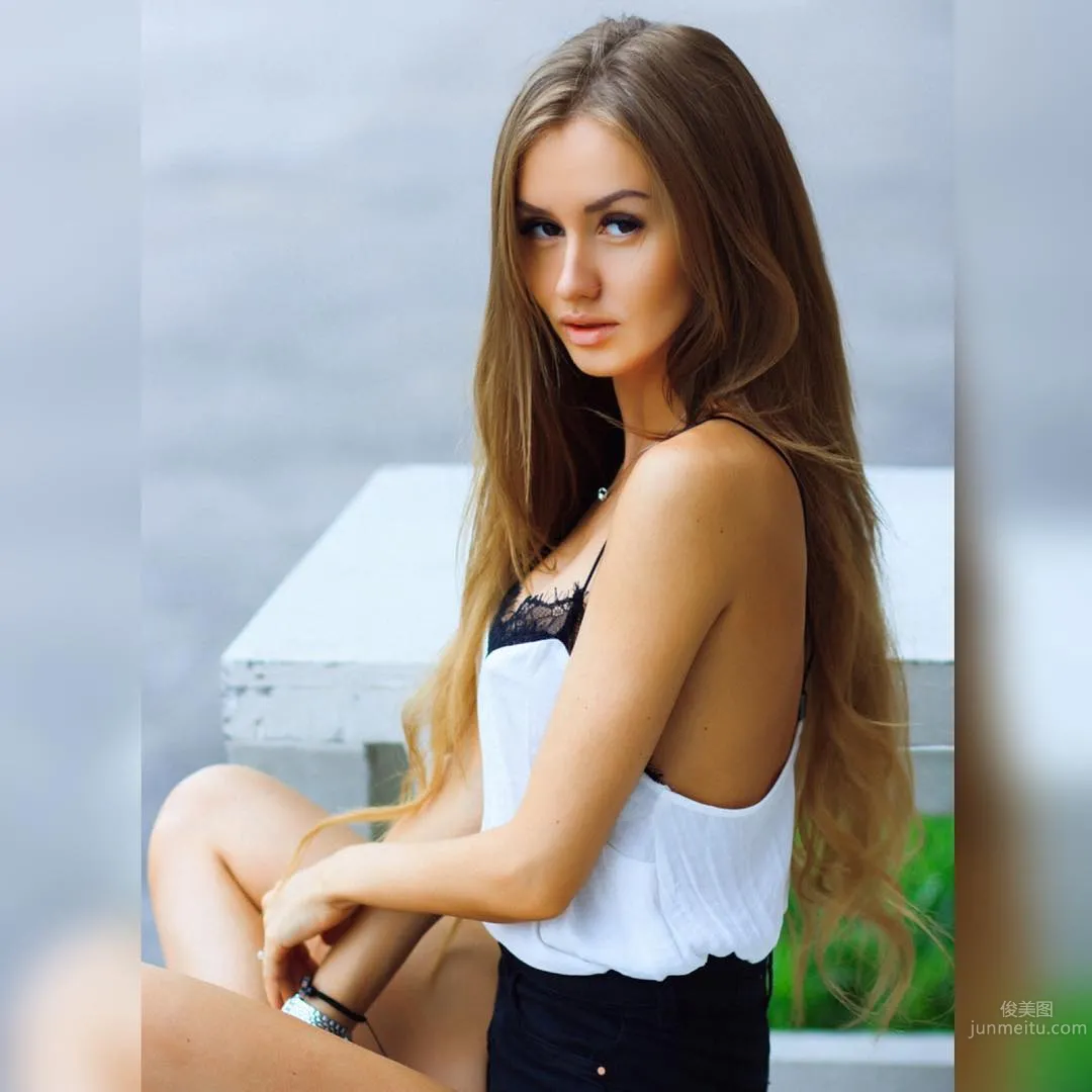 Valenti Vitel - Sexy Hot Model from Siberia photo 34
