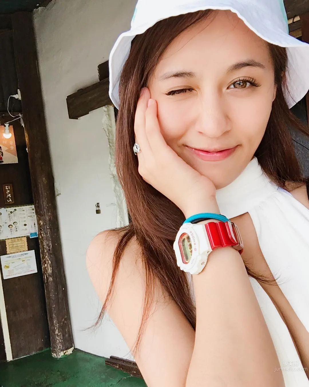 Julie Xinyi, Chinese-Thai Mixed-Race, A Super Hot Taiwan Beauty photo 3