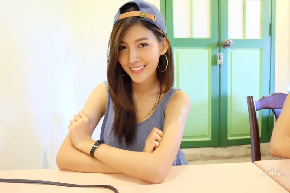 Oravee Luangvibbonporn, Thai Beauty Singer Whose Smile Drives Fans Crazy photo 8