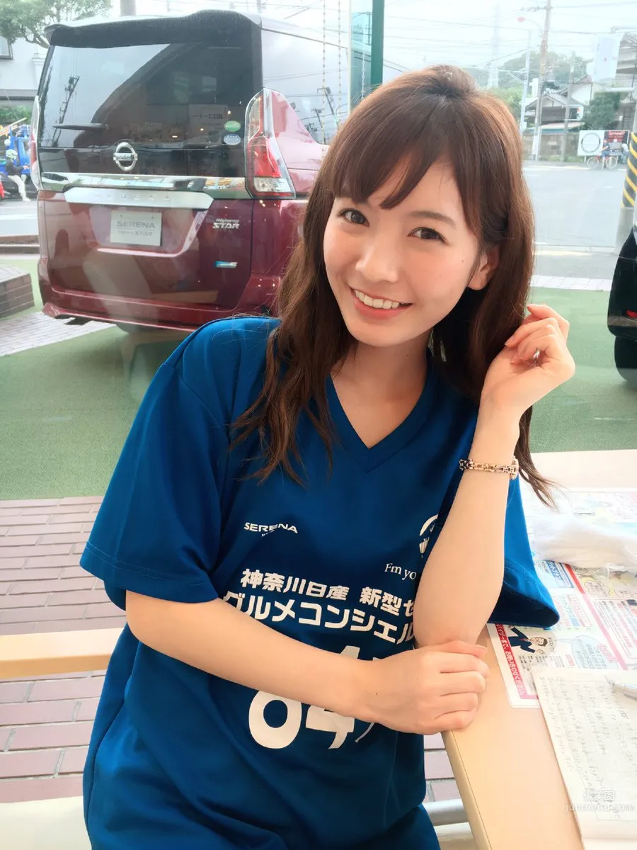 Honoka - Hottest Beer Girl Private Shoot photo 14