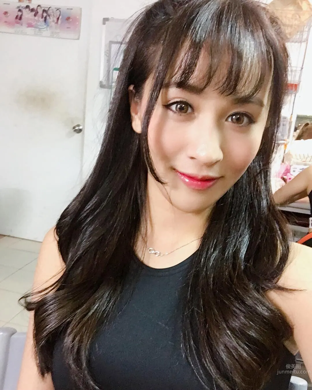 Julie Xinyi, Chinese-Thai Mixed-Race, A Super Hot Taiwan Beauty photo 16
