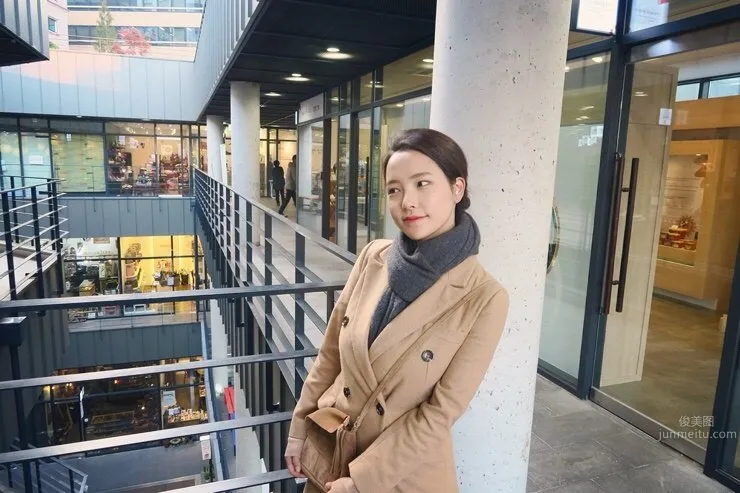 Betteralicee- 酒窩美女美妝私房照 19