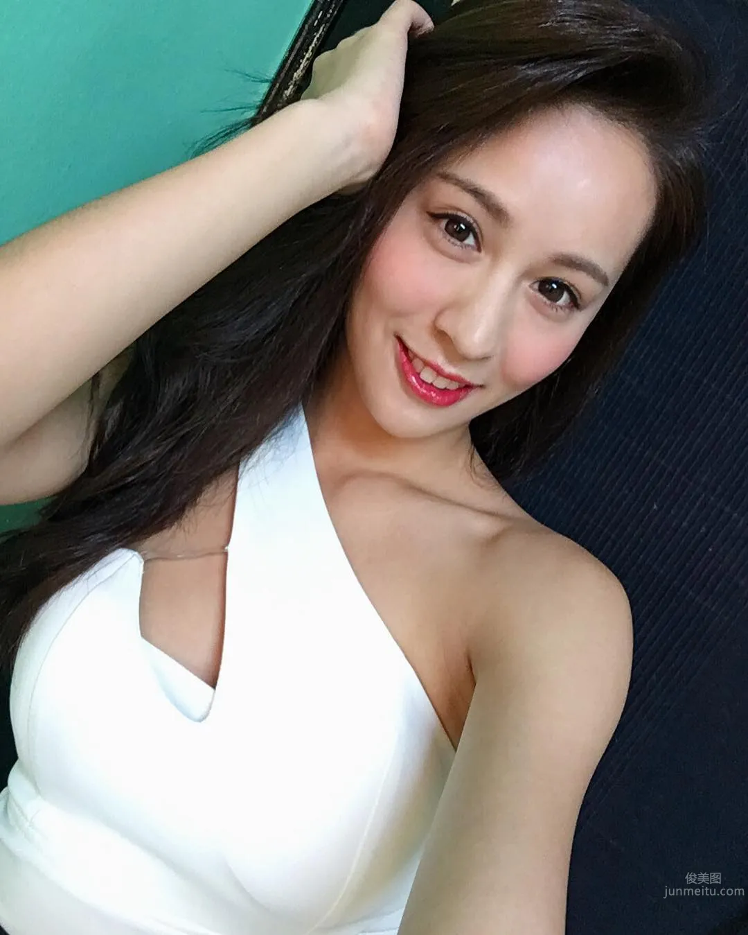 Julie Xinyi, Chinese-Thai Mixed-Race, A Super Hot Taiwan Beauty photo 21