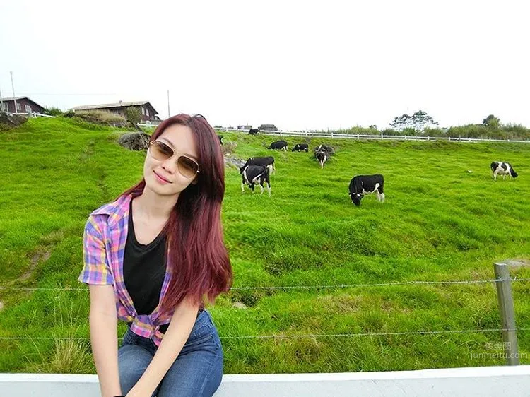 Liu Shufang Joyce Low - Cute and Sexy Little Woman photo 4