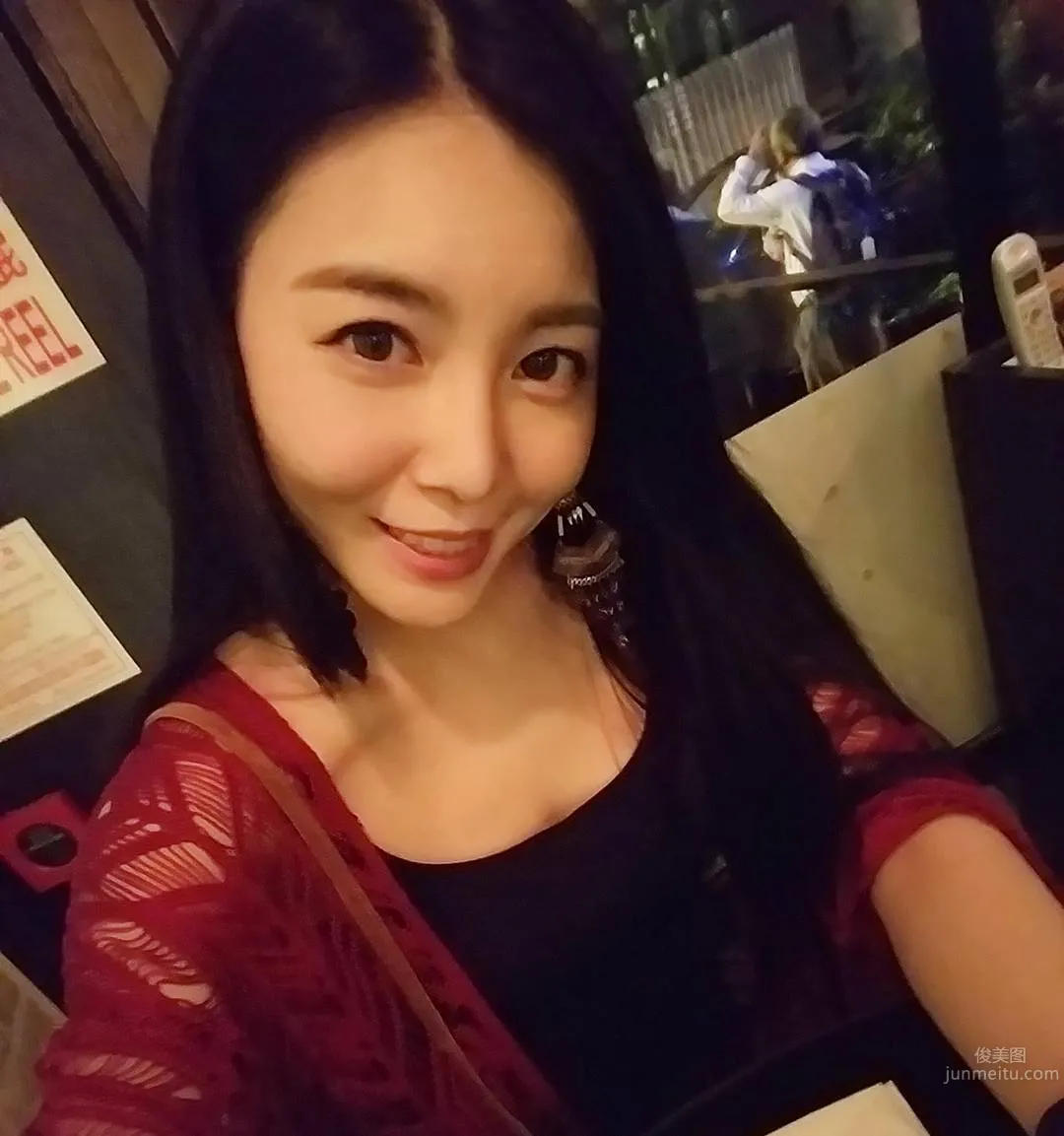 Nicole Wan - She Has a Pair of Clear Beautiful Eyes photo 5
