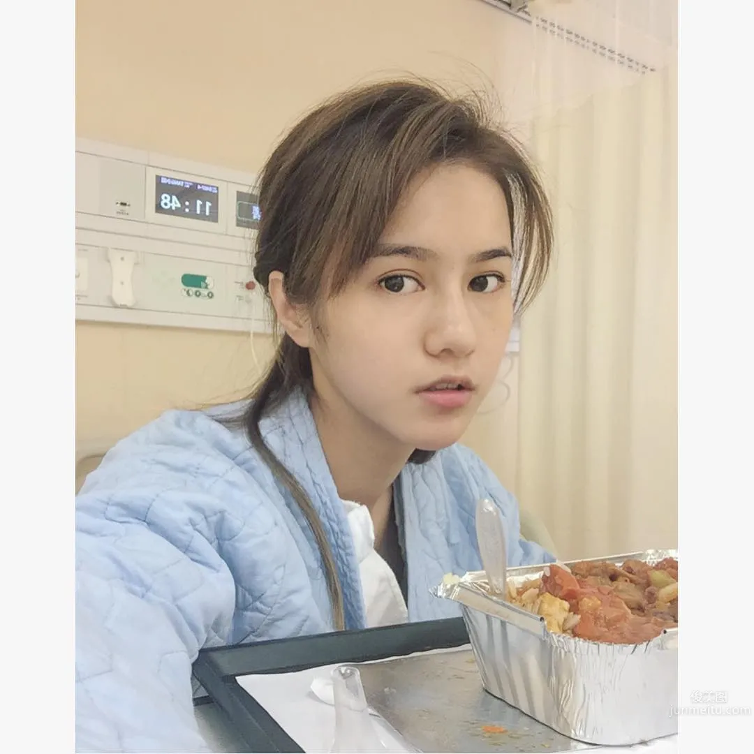 Larine Tang: instagram photo 6