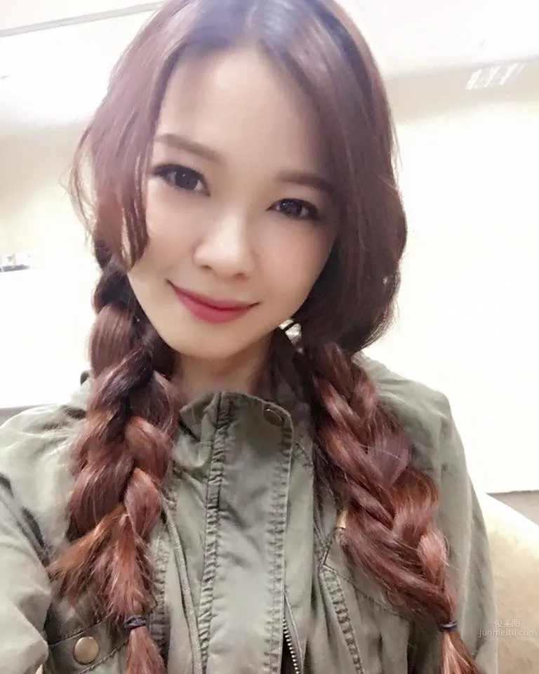 Liu Shufang Joyce Low - Cute and Sexy Little Woman photo 27