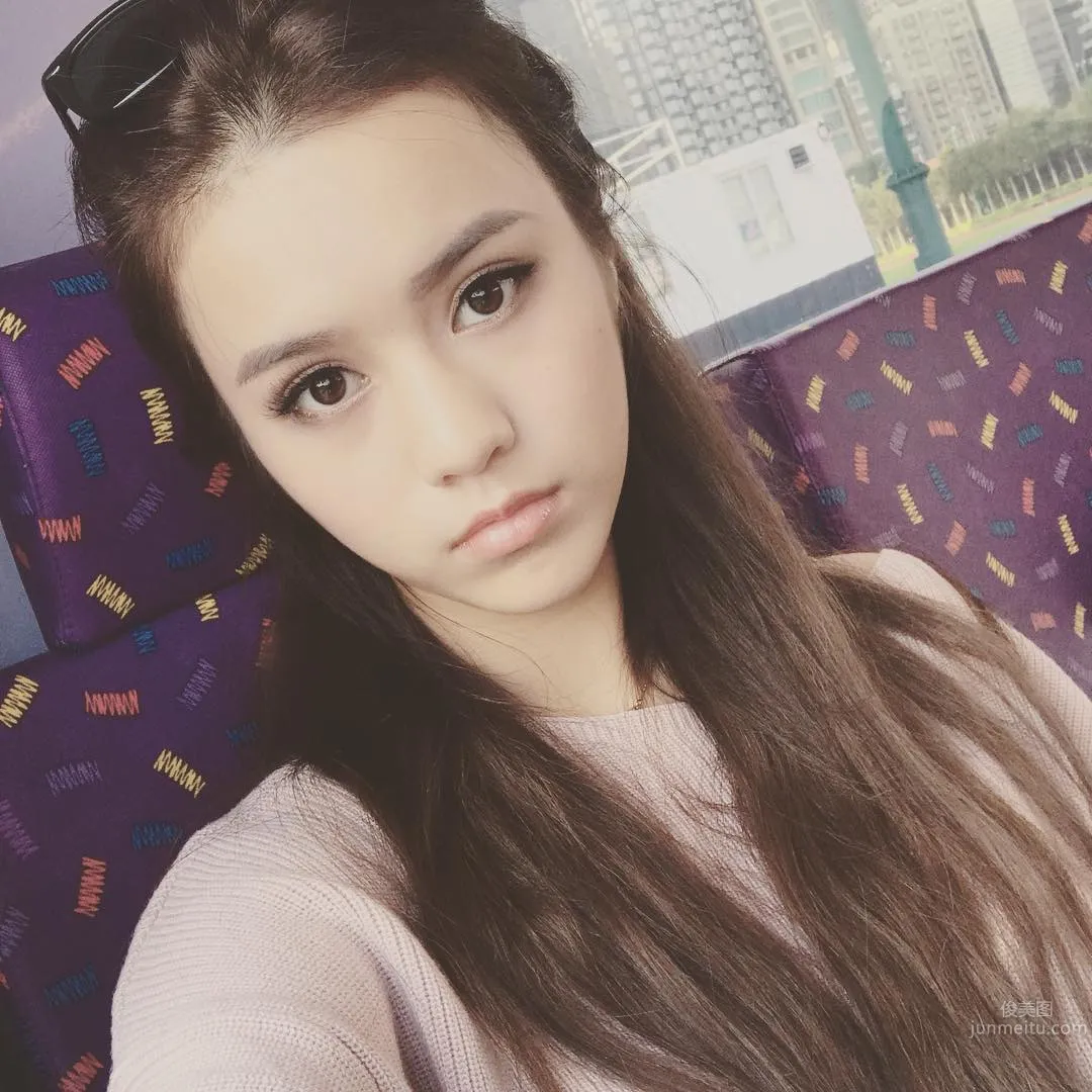 Larine Tang: instagram photo 14