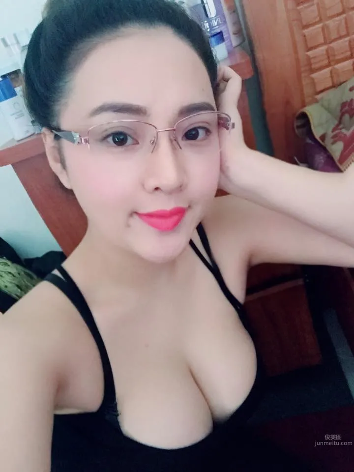 Cao Giang - These Heavy Breasts Do Not Need to Be Squeezed at the Base photo 16