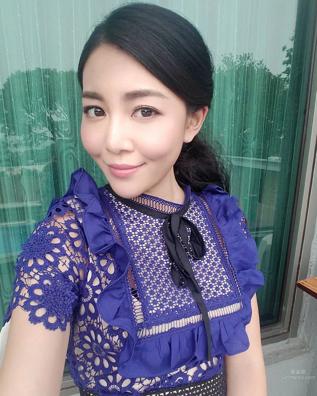 Nicole Wan - She Has a Pair of Clear Beautiful Eyes photo 15