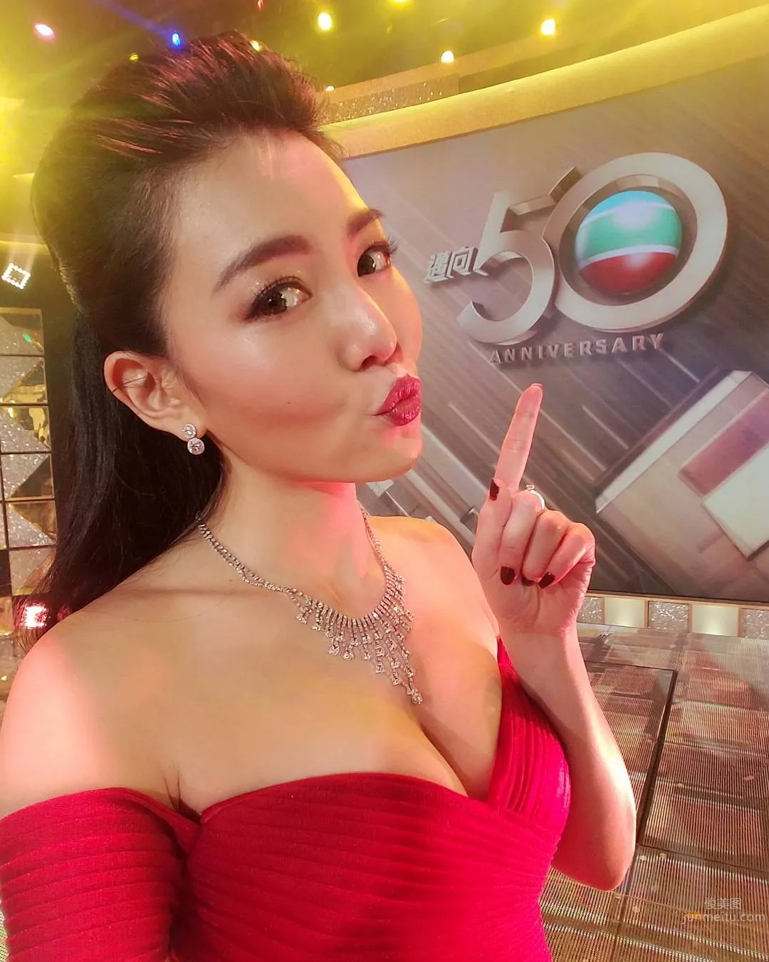 Nicole Wan - She Has a Pair of Clear Beautiful Eyes photo 18