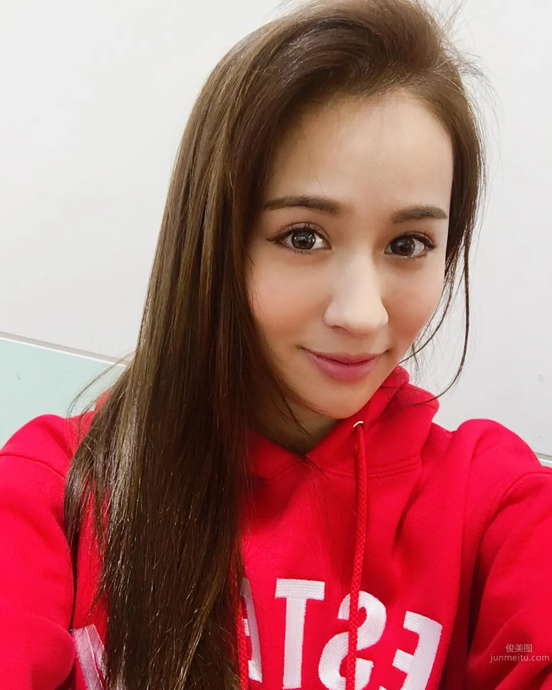 Julie Xinyi, Chinese-Thai Mixed-Race, A Super Hot Taiwan Beauty photo 27