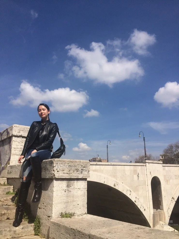 Betteralicee- 酒窩美女美妝私房照 33