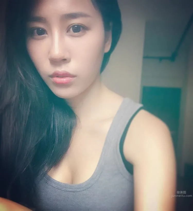 權貞妍- 中韓混血最美翻譯私房照 1