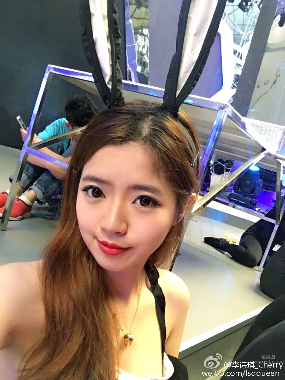 李诗琪- 大提琴美女私房照_0
