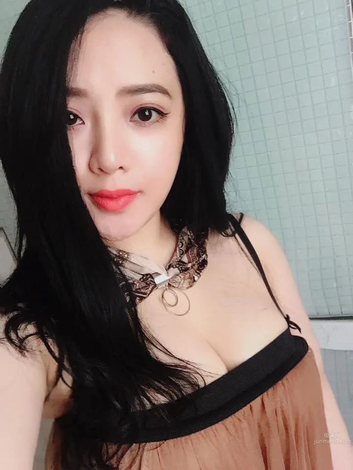 Cao Giang - These Heavy Breasts Do Not Need to Be Squeezed at the Base photo 17