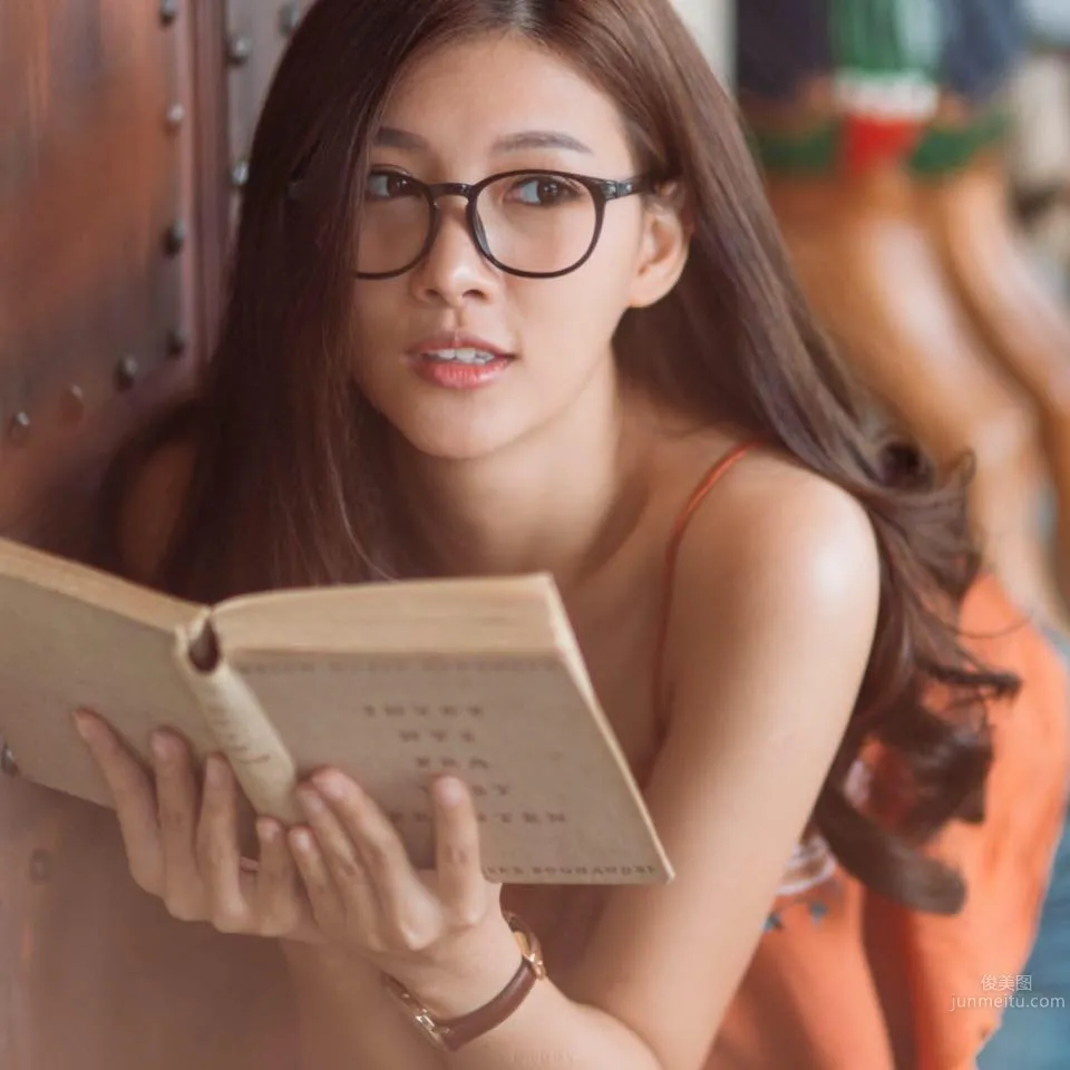 Oravee Luangvibbonporn, Thai Beauty Singer Whose Smile Drives Fans Crazy photo 28