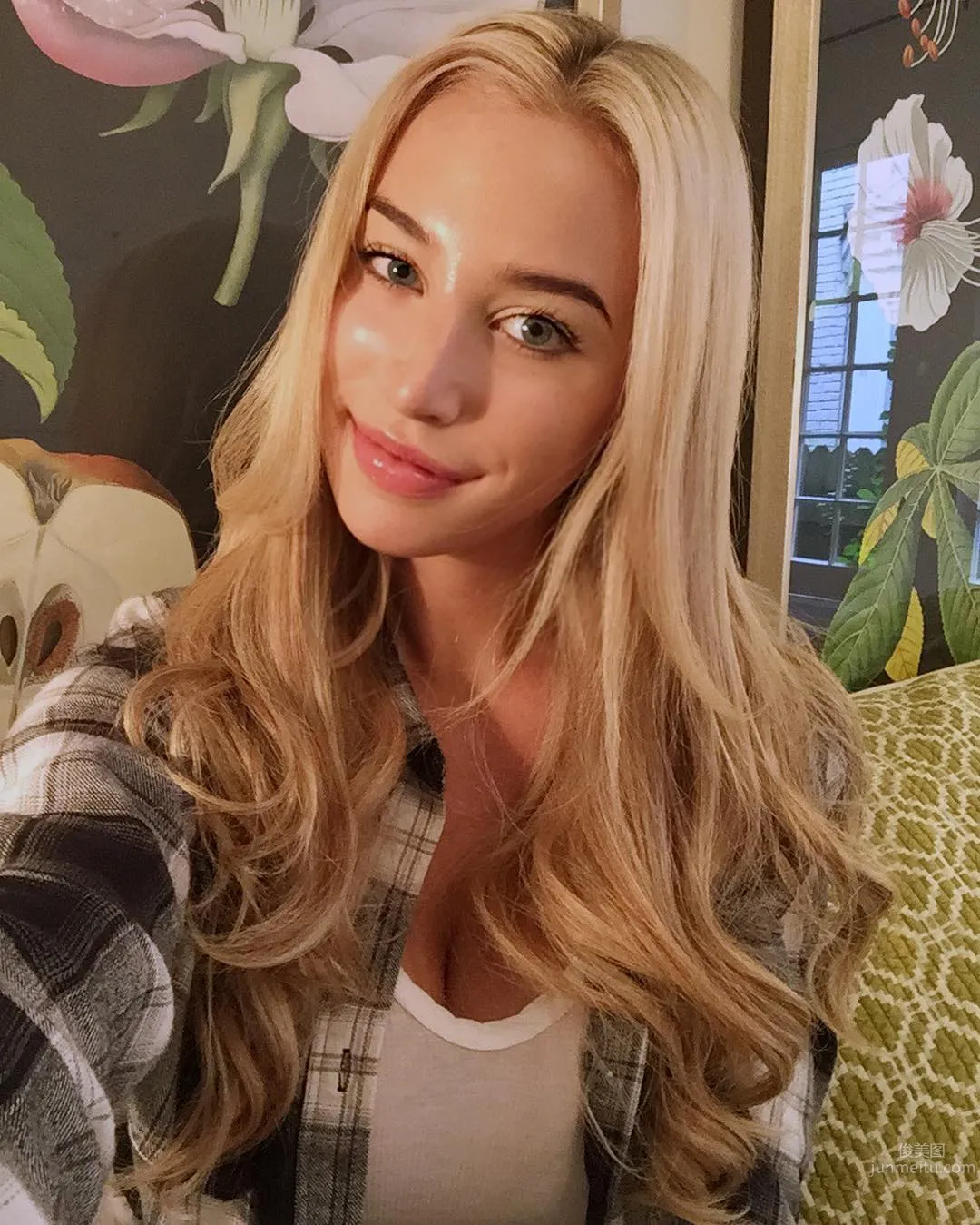Sophia Phalen Bertolami - Busty Sexy Private Shoot photo 14