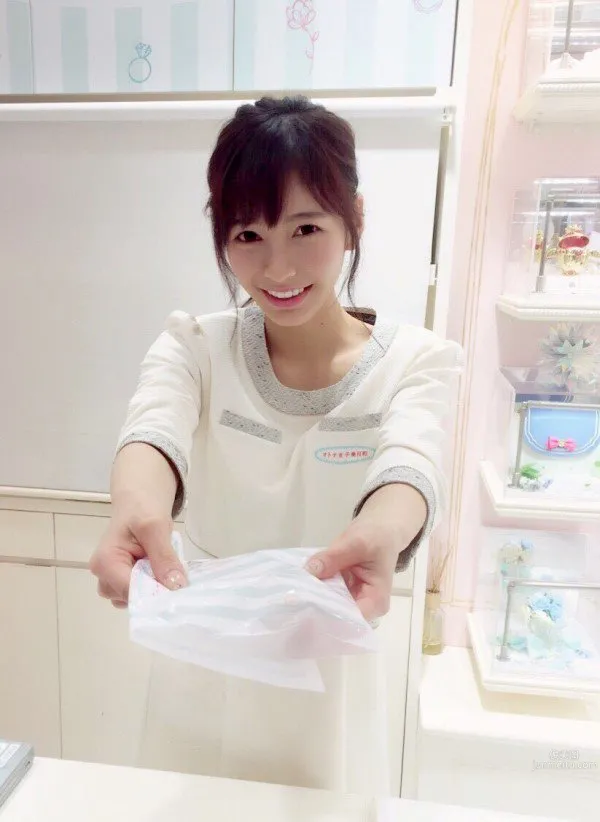 Honoka - Hottest Beer Girl Private Shoot photo 5