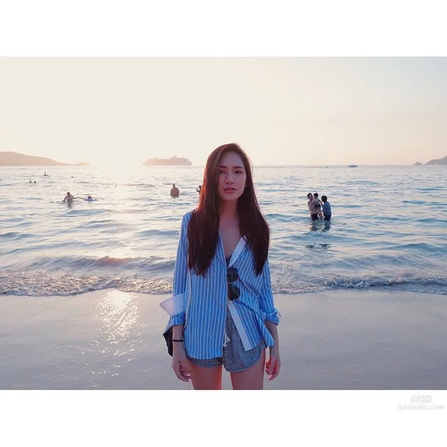 Jane Chuck: Photo Set 2024 photo 28