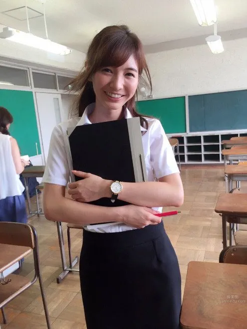 Honoka - Hottest Beer Girl Private Shoot photo 23