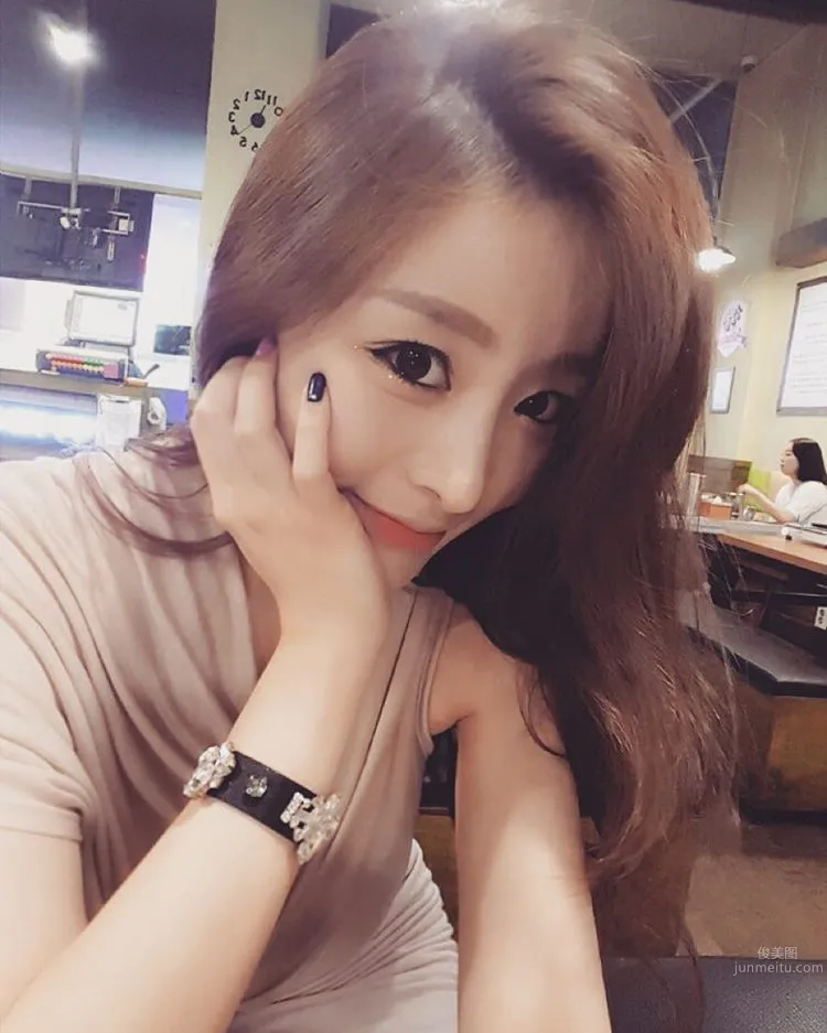 Sa.Na, South Korean Bare-Faced Goddess Full of Energy photo 4