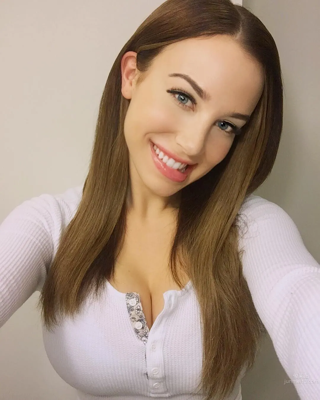 Sophia Phalen Bertolami - Busty Sexy Private Shoot photo 16