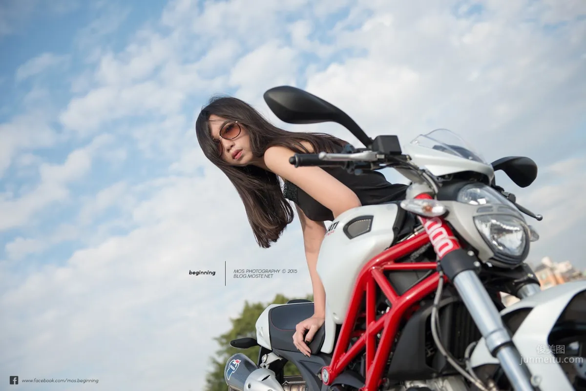 Ti Ti Yang, Heavy Motorcycle and Beauty Photo Collection photo 6