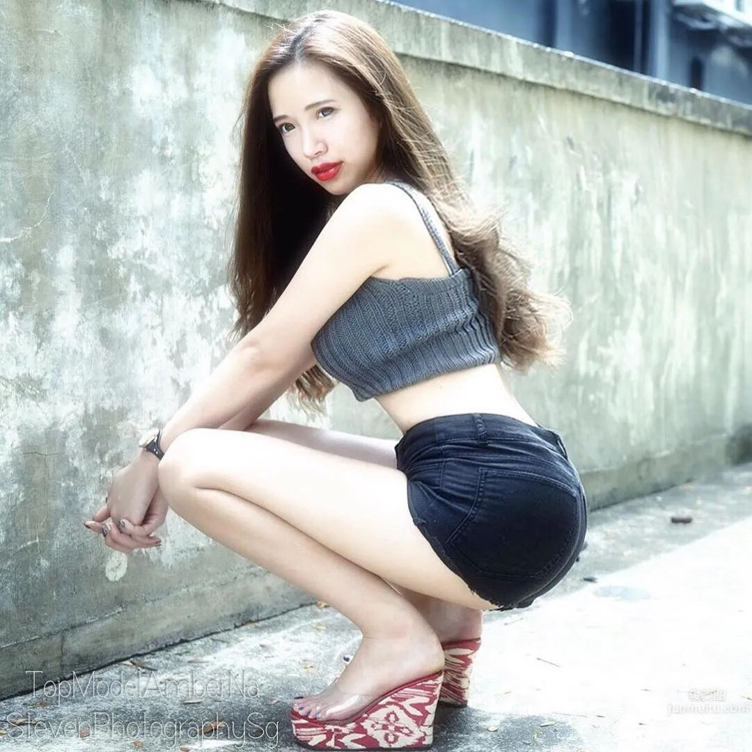 Amber Na - Petite but Full Figured Singapore Girl photo 22
