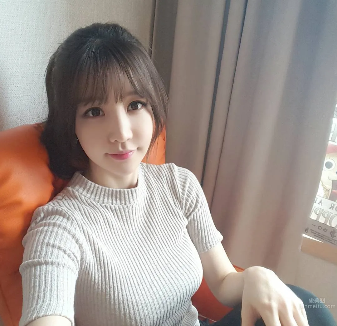 Hong Ji Yeon - Korean Beauty Car Model Selected Beautiful Photos photo 33