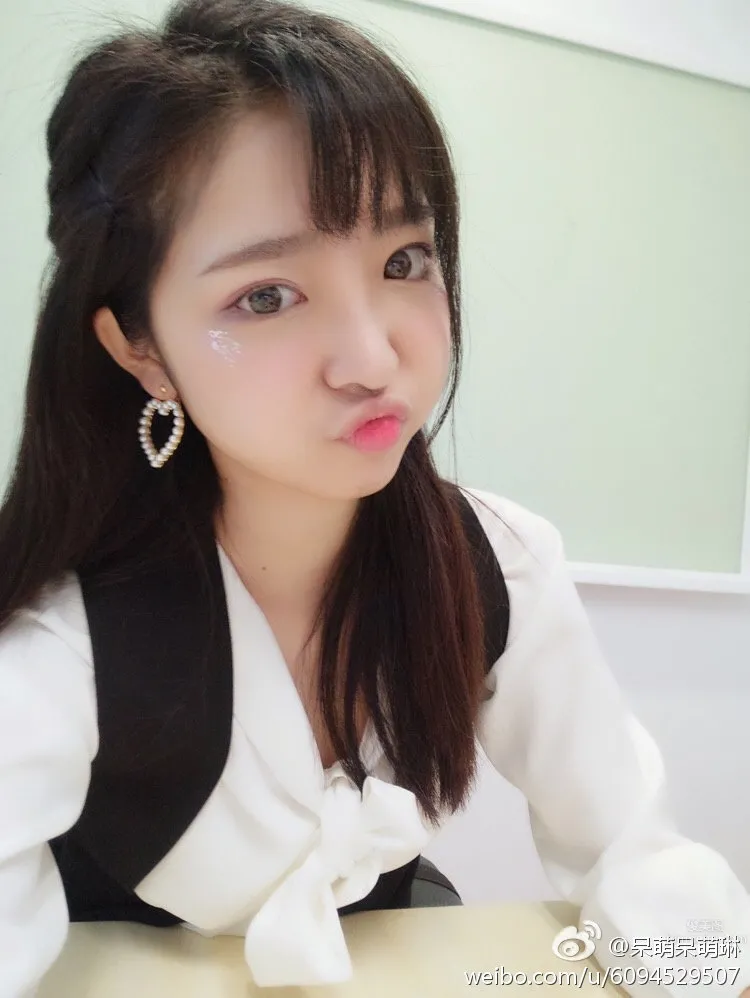 湯嘉琳- 萌妹子微博私房美圖 3