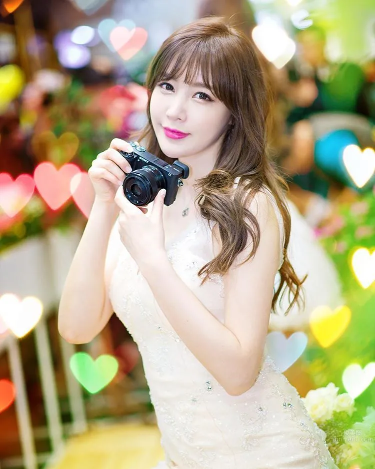 Hong Ji Yeon - Korean Beauty Car Model Selected Beautiful Photos photo 15