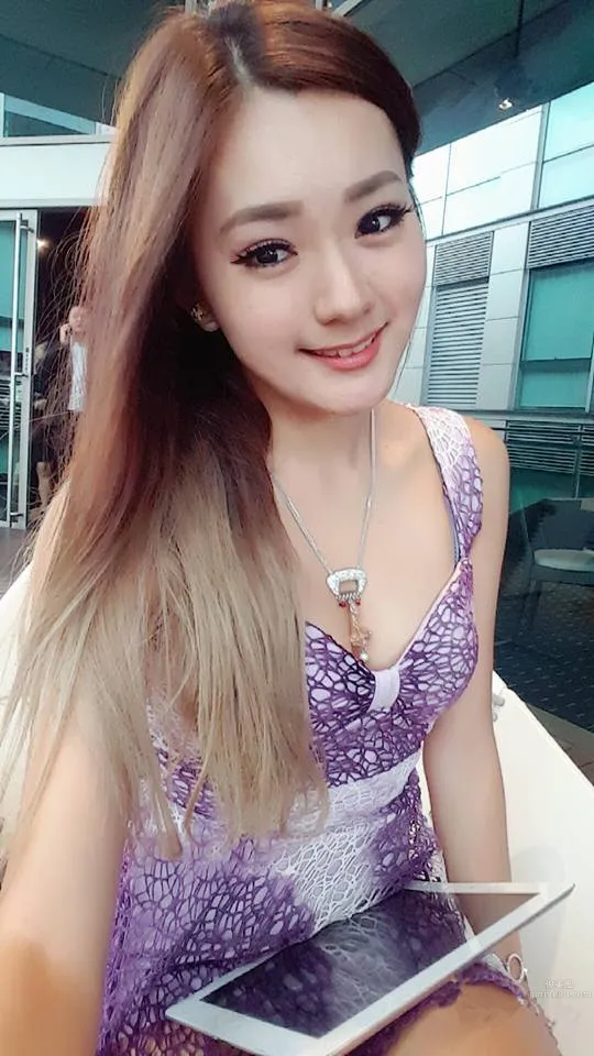 羅彩萌Annie Law- 樣貌甜美好身段 11