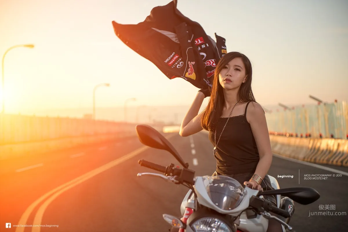 Ti Ti Yang, Heavy Motorcycle and Beauty Photo Collection photo 16